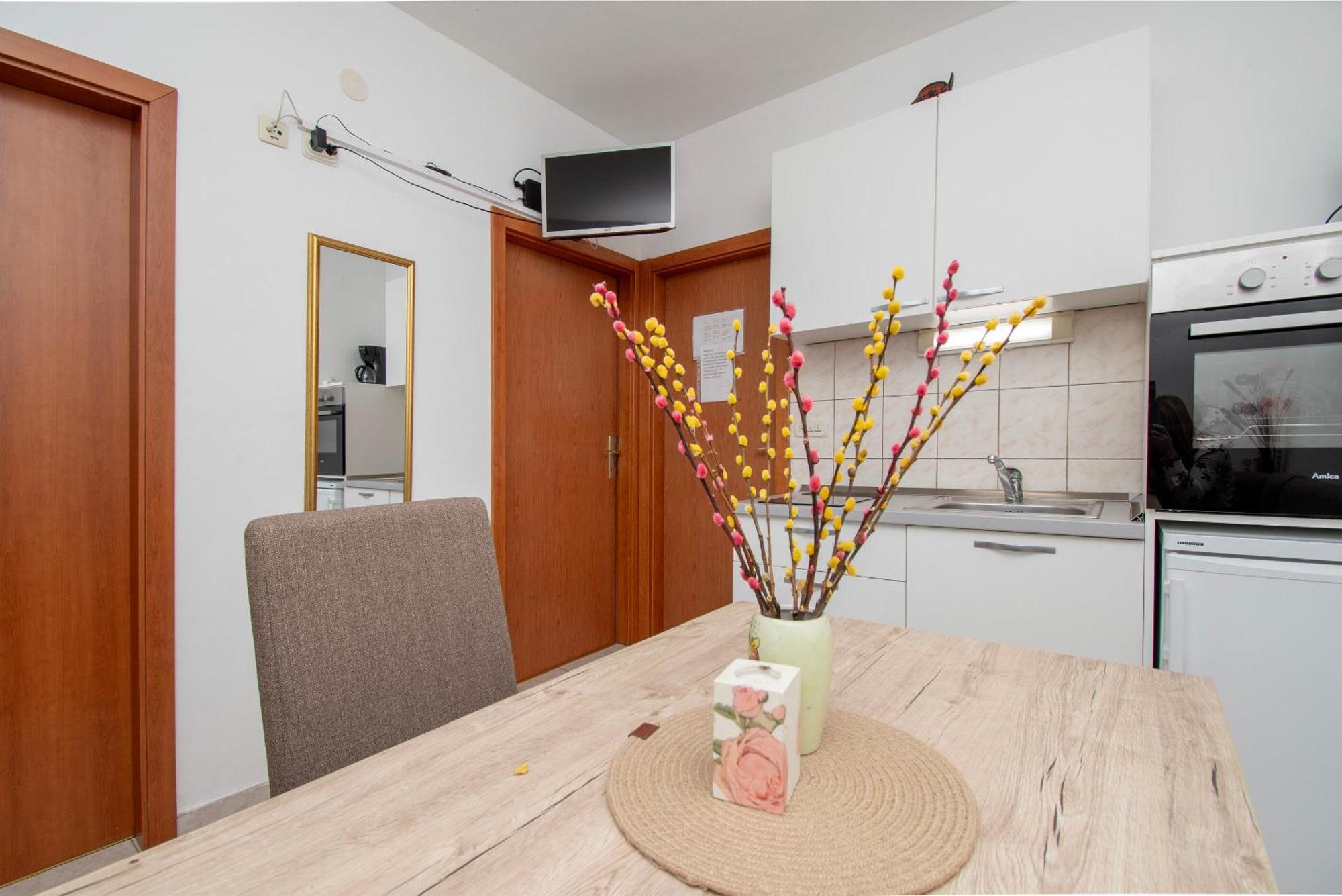 Apartments Toni Maslinica Exterior photo